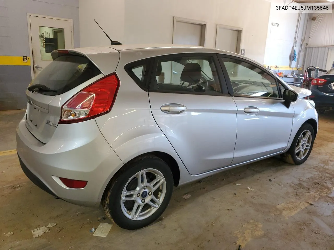 3FADP4EJ5JM135646 2018 Ford Fiesta Se