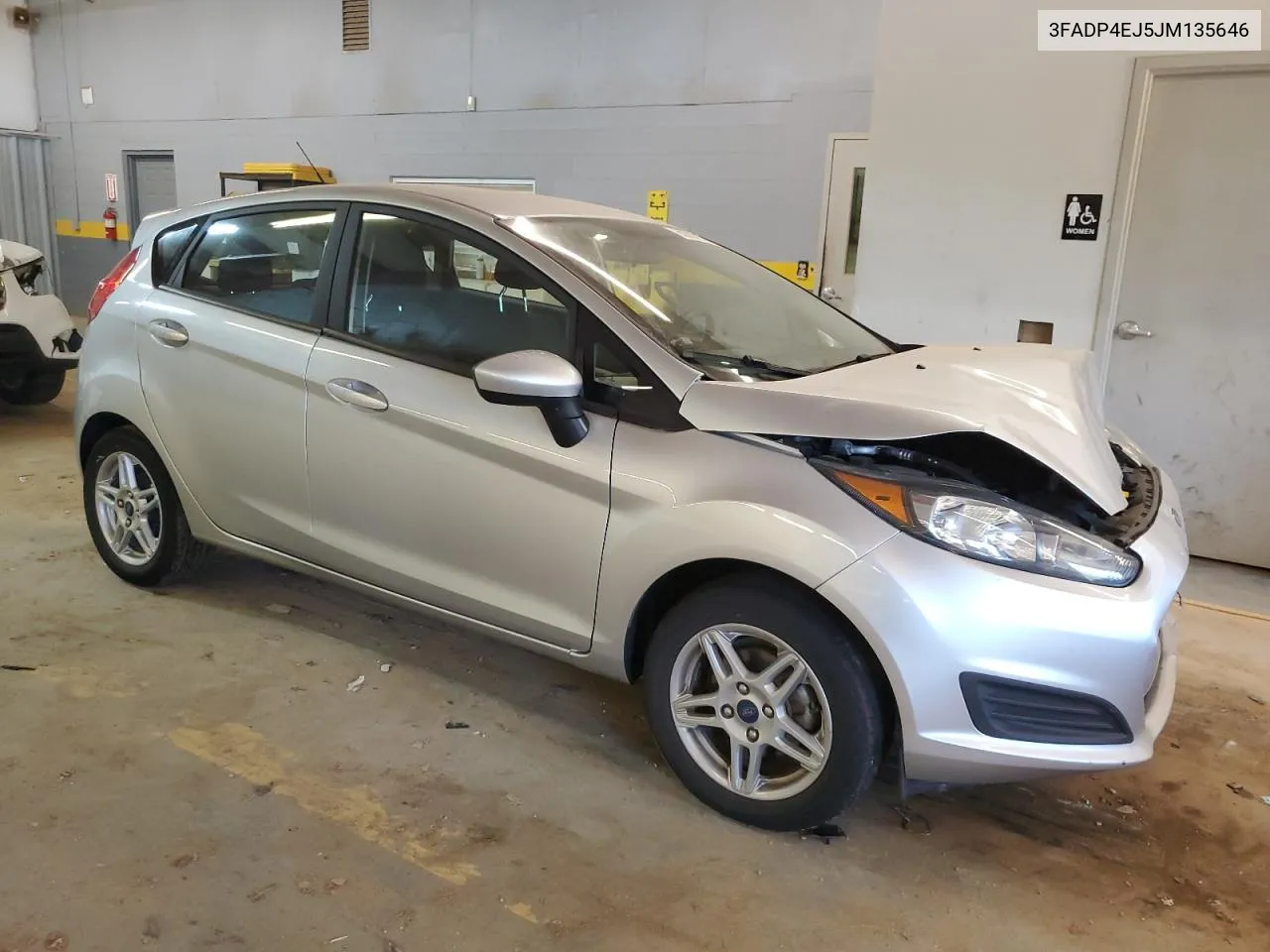 2018 Ford Fiesta Se VIN: 3FADP4EJ5JM135646 Lot: 60203974