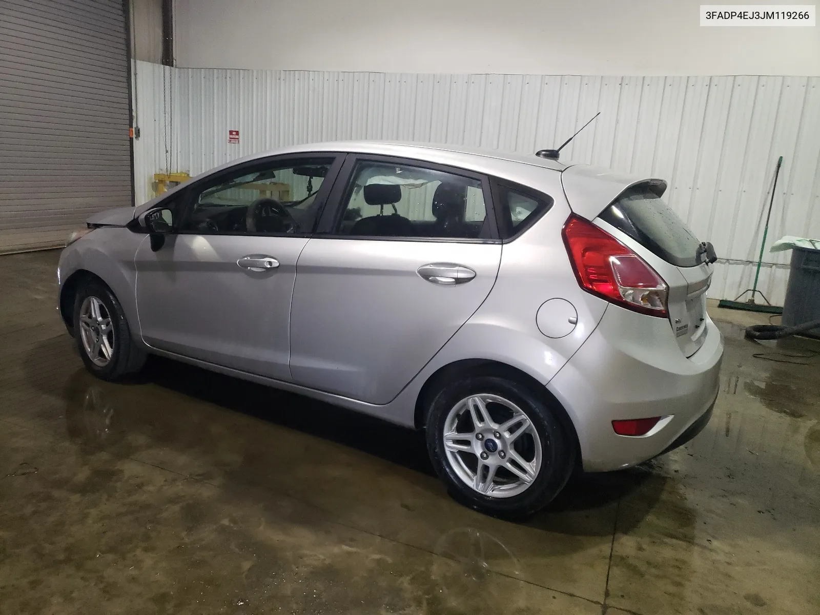 3FADP4EJ3JM119266 2018 Ford Fiesta Se