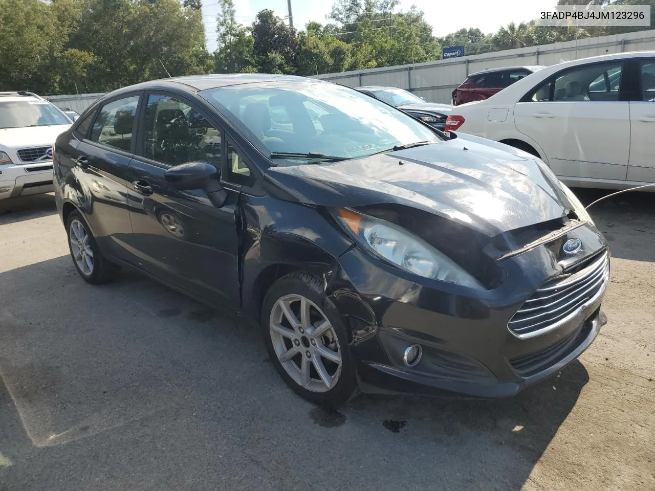 3FADP4BJ4JM123296 2018 Ford Fiesta Se