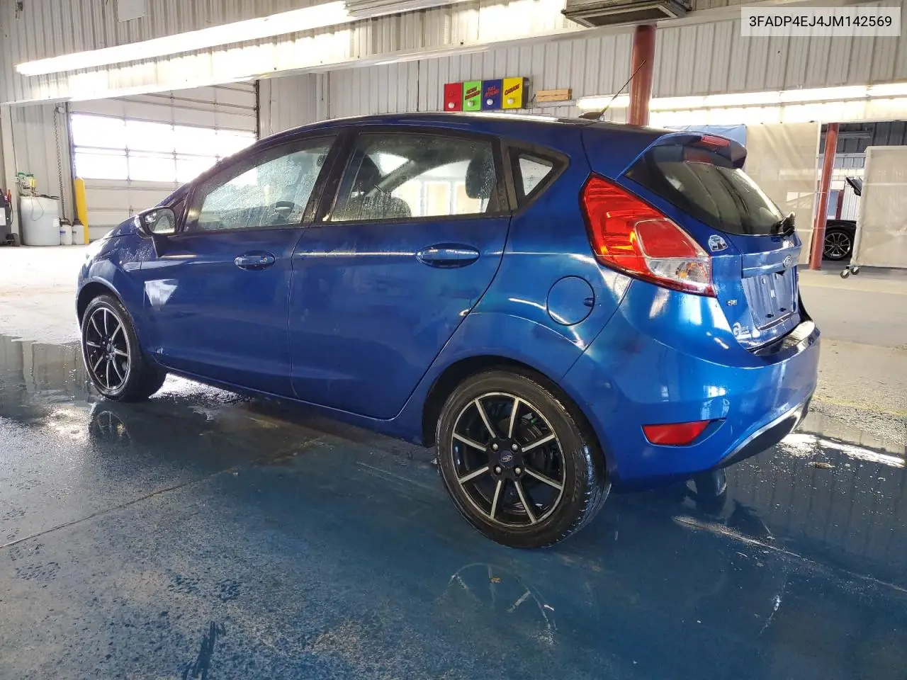 3FADP4EJ4JM142569 2018 Ford Fiesta Se