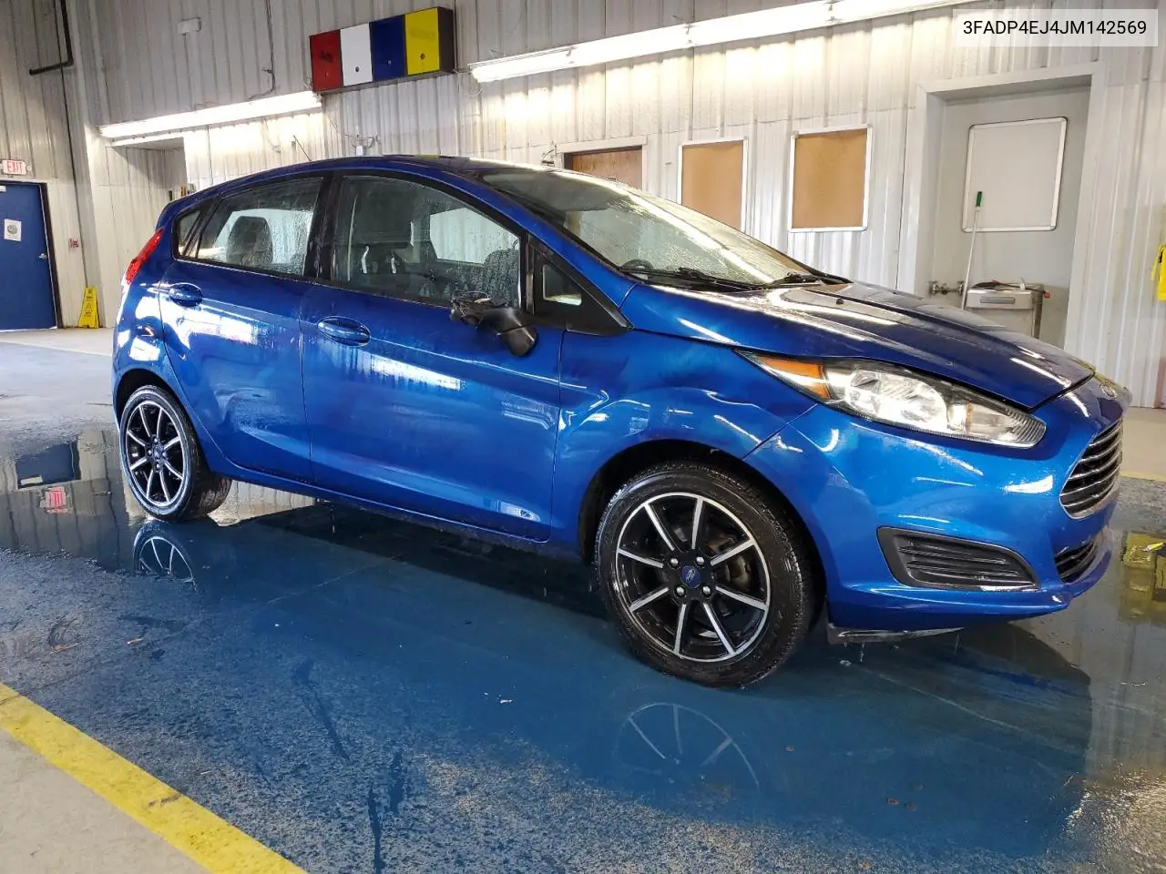 3FADP4EJ4JM142569 2018 Ford Fiesta Se