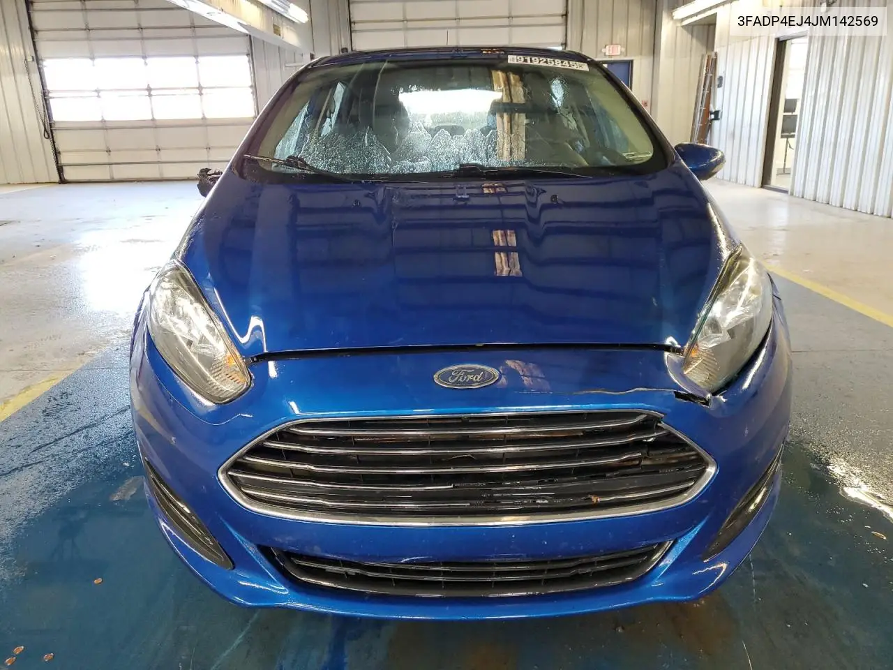 3FADP4EJ4JM142569 2018 Ford Fiesta Se