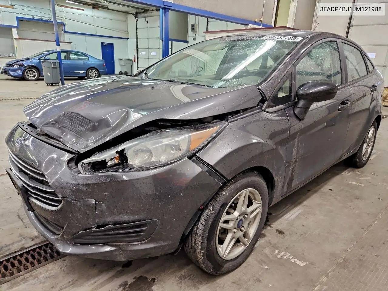 3FADP4BJ1JM121988 2018 Ford Fiesta Se