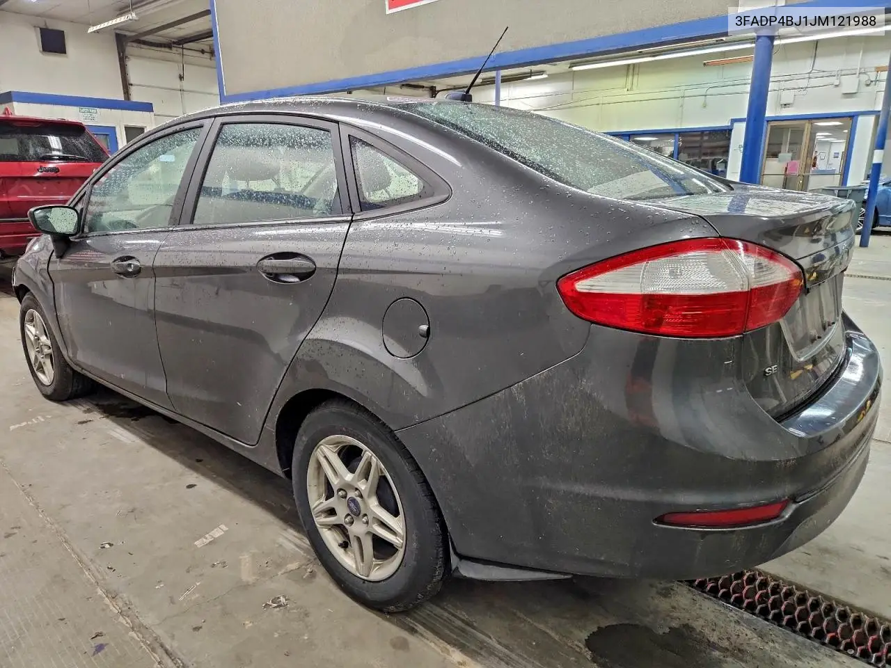 3FADP4BJ1JM121988 2018 Ford Fiesta Se