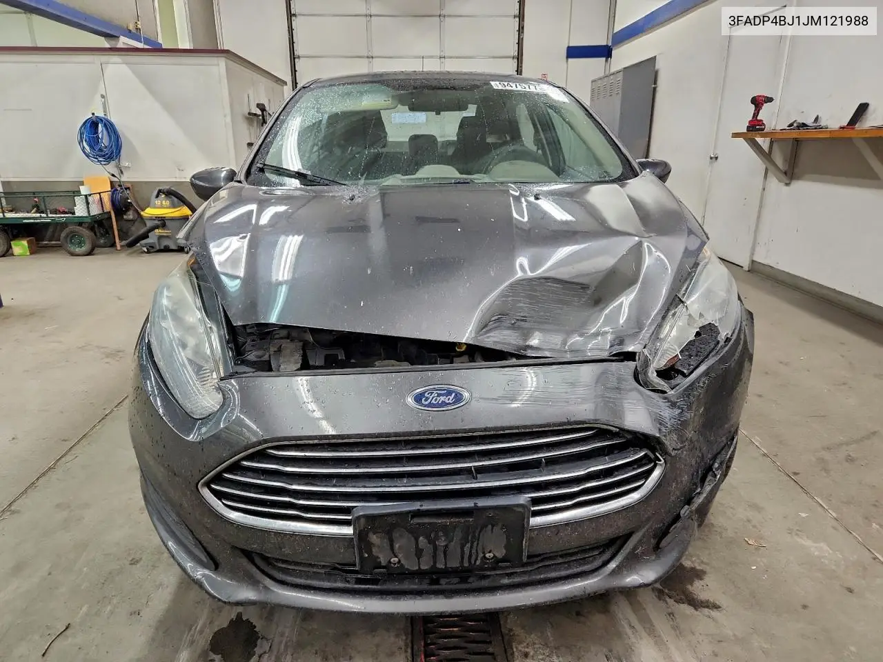 3FADP4BJ1JM121988 2018 Ford Fiesta Se