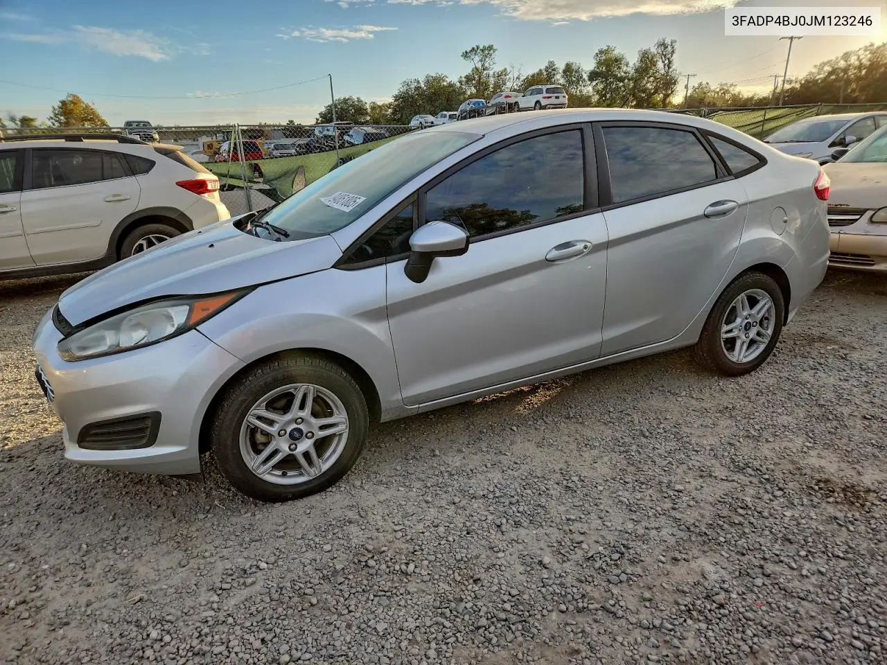 3FADP4BJ0JM123246 2018 Ford Fiesta Se