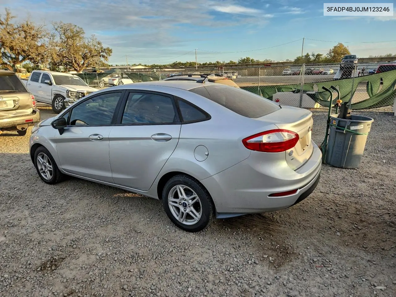 3FADP4BJ0JM123246 2018 Ford Fiesta Se