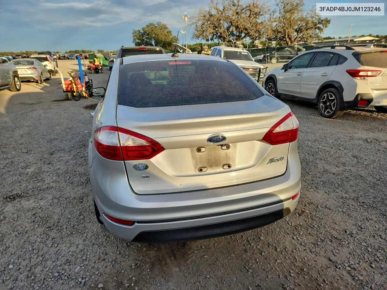 3FADP4BJ0JM123246 2018 Ford Fiesta Se