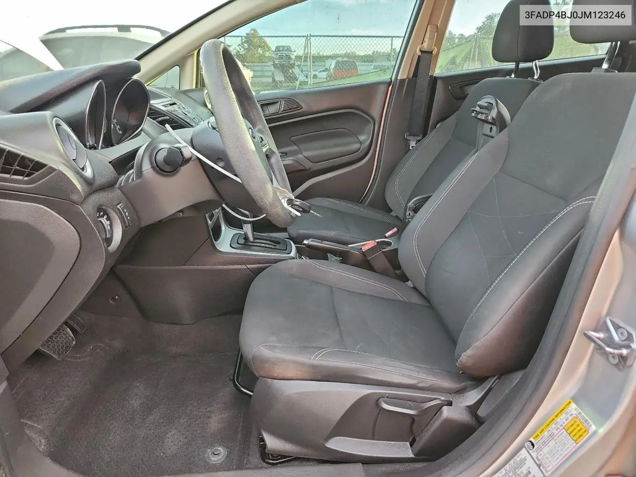 3FADP4BJ0JM123246 2018 Ford Fiesta Se