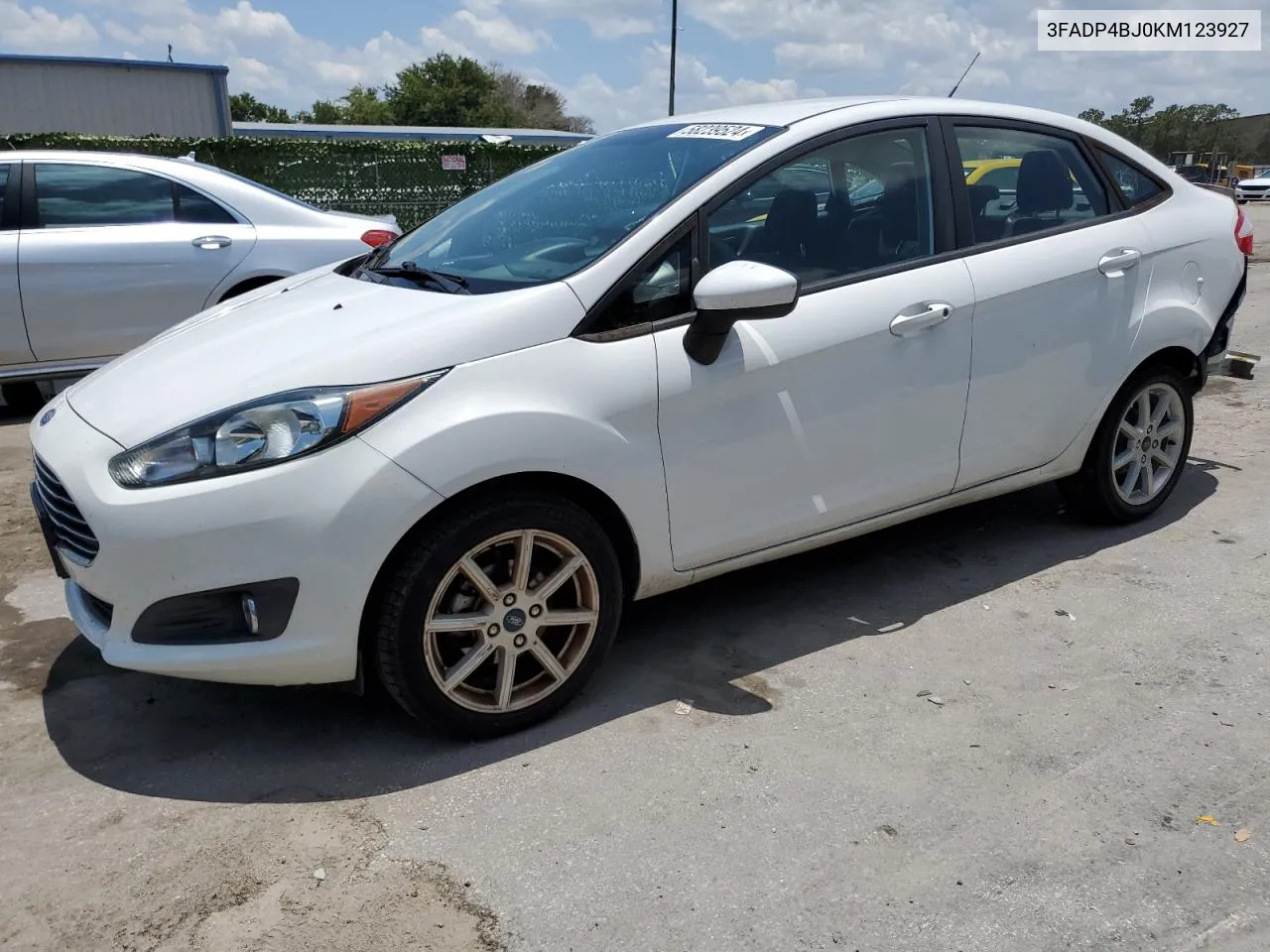 3FADP4BJ0KM123927 2019 Ford Fiesta Se