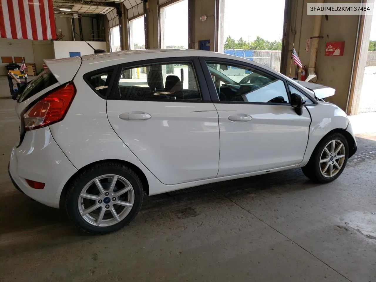 3FADP4EJ2KM137484 2019 Ford Fiesta Se