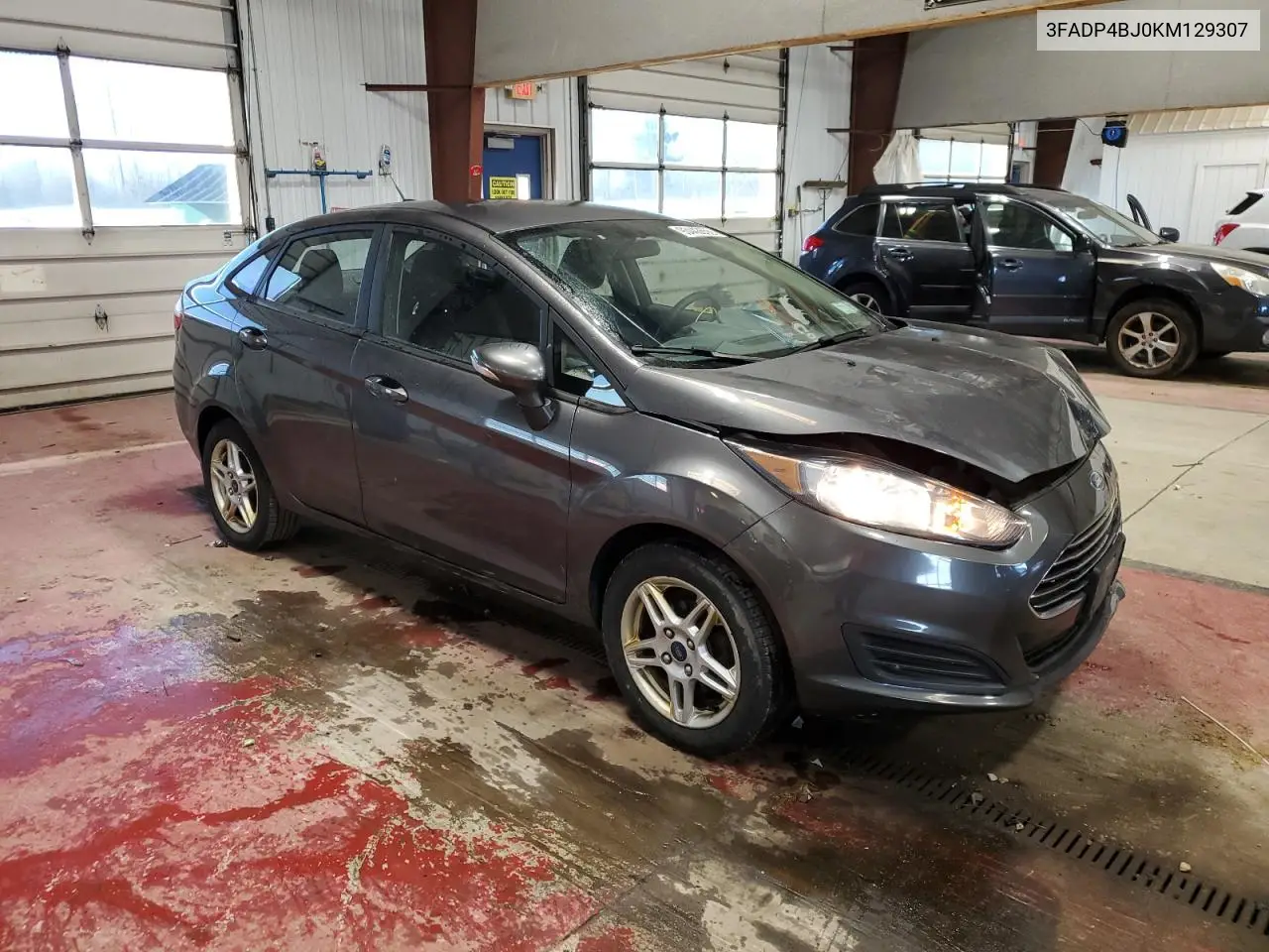 3FADP4BJ0KM129307 2019 Ford Fiesta Se