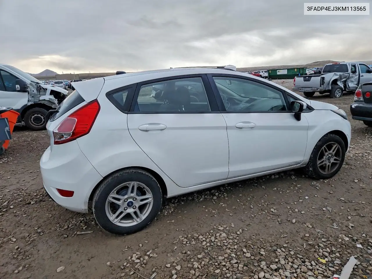 3FADP4EJ3KM113565 2019 Ford Fiesta Se