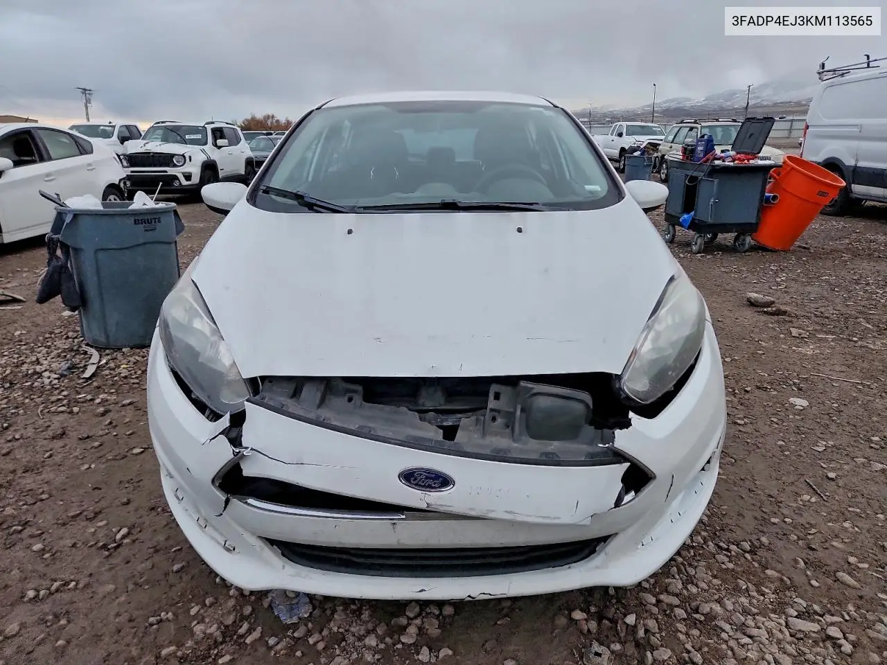 3FADP4EJ3KM113565 2019 Ford Fiesta Se