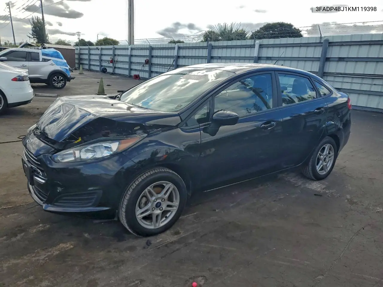 3FADP4BJ1KM119398 2019 Ford Fiesta Se