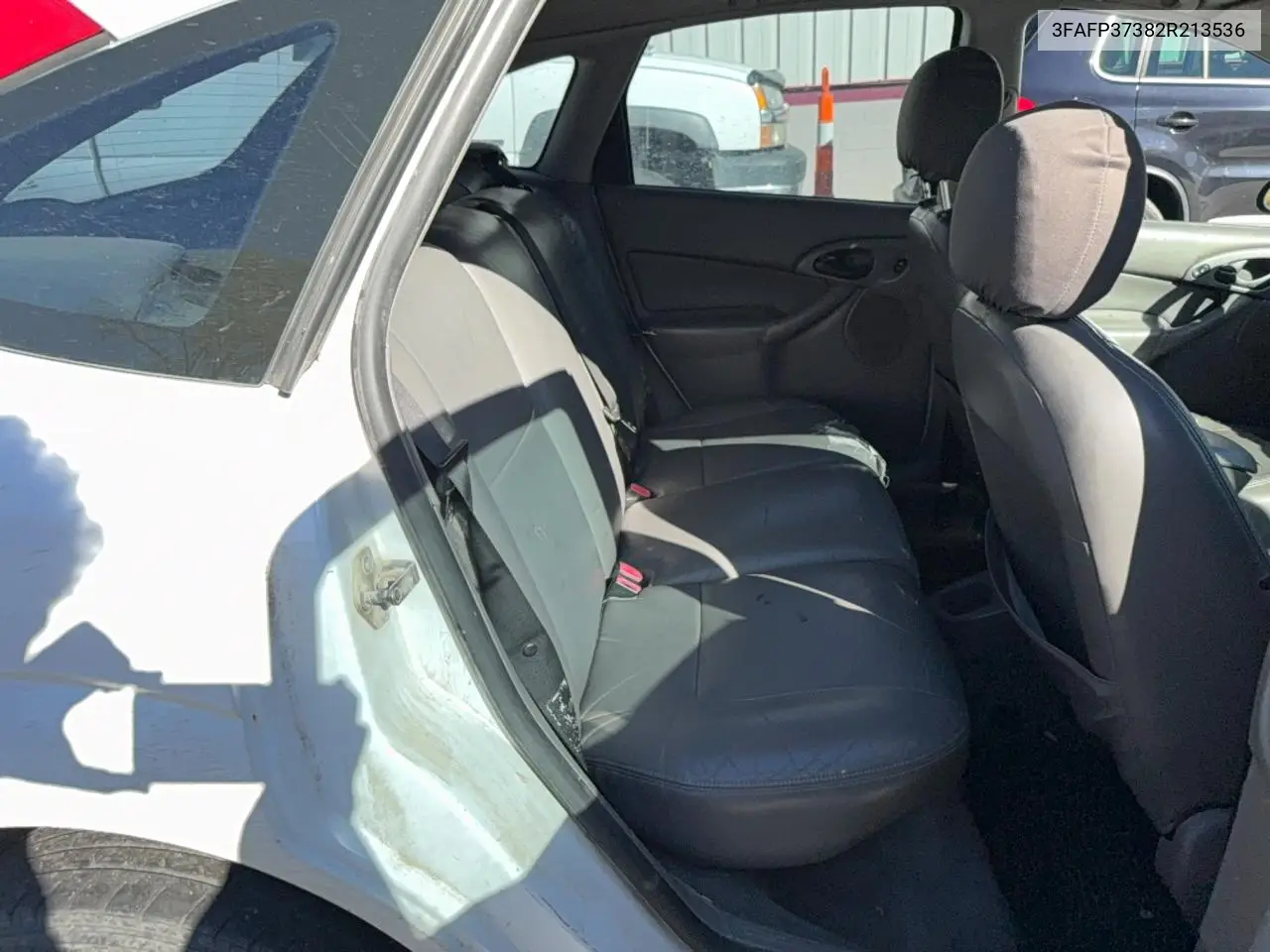 3FAFP37382R213536 2002 Ford Focus Zx5