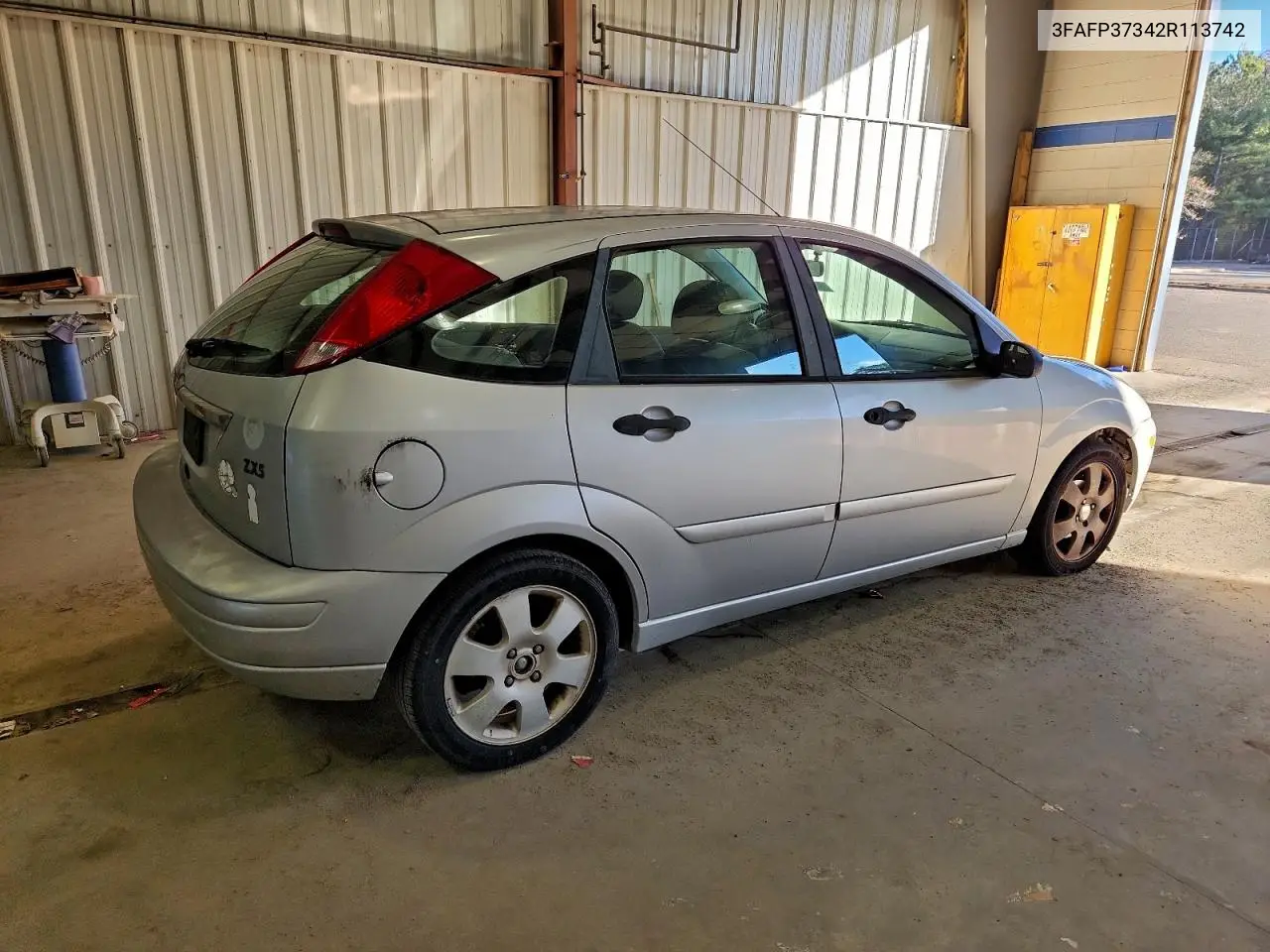 3FAFP37342R113742 2002 Ford Focus Zx5