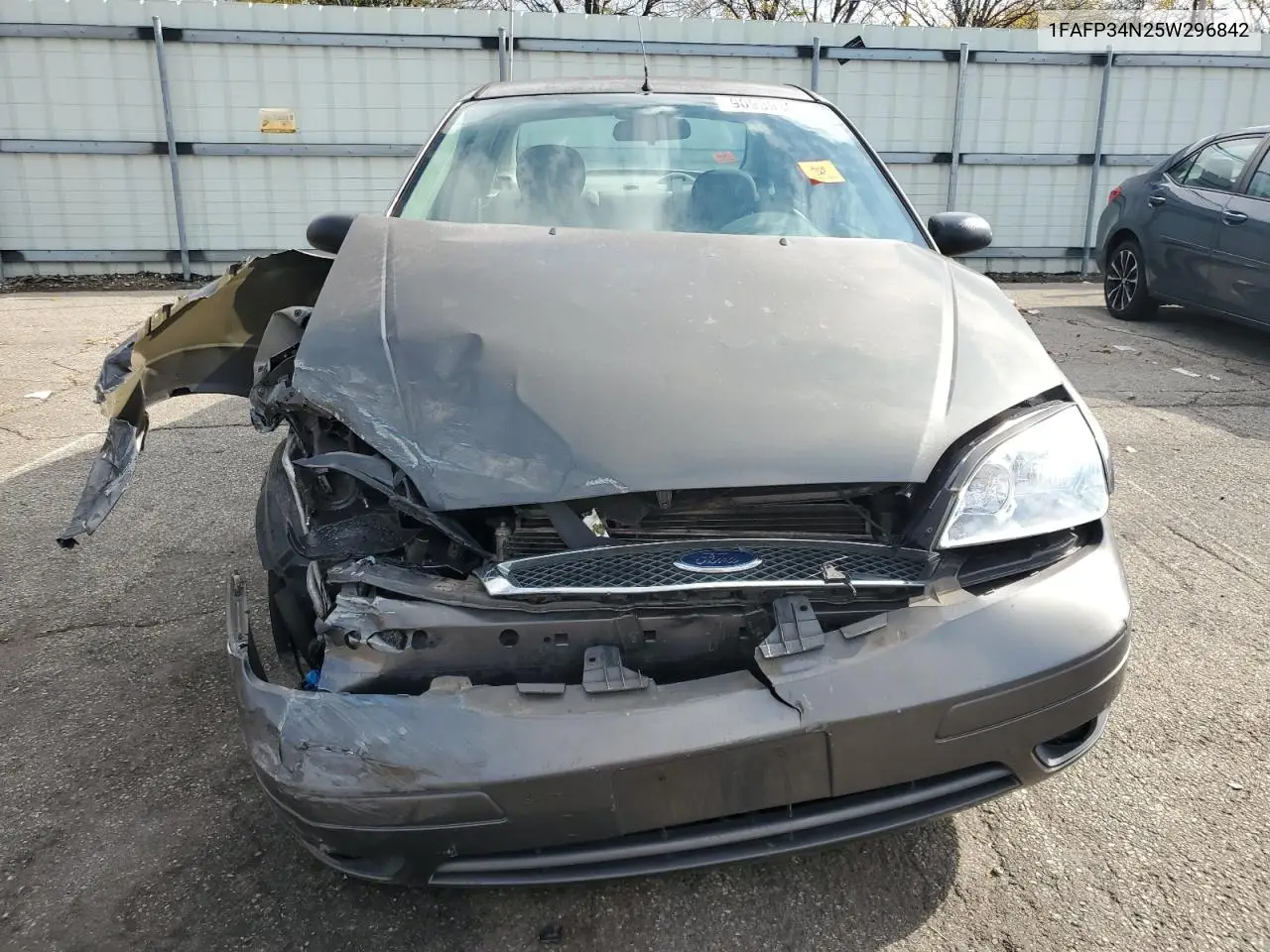 1FAFP34N25W296842 2005 Ford Focus Zx4