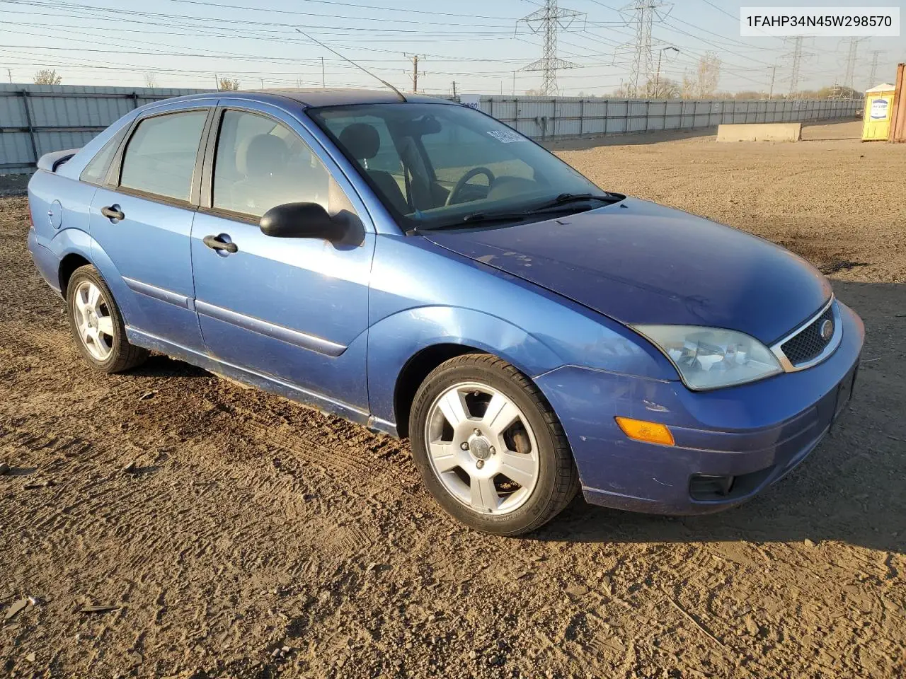 1FAHP34N45W298570 2005 Ford Focus Zx4