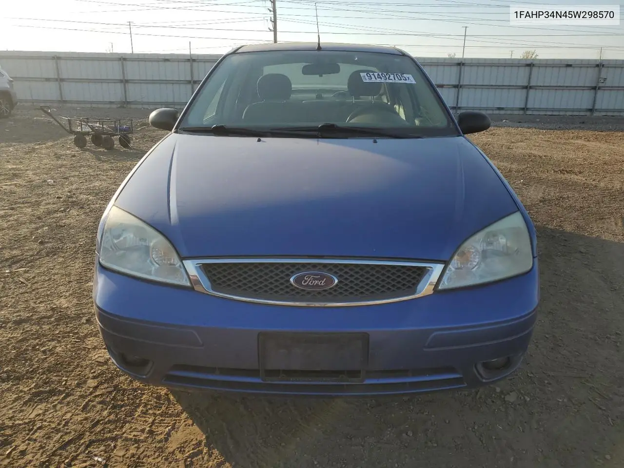 1FAHP34N45W298570 2005 Ford Focus Zx4