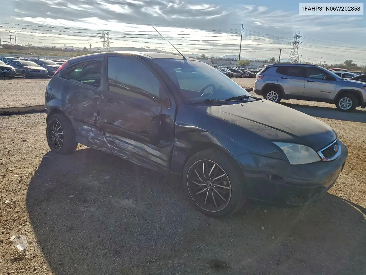 1FAHP31N06W202858 2006 Ford Focus Zx3