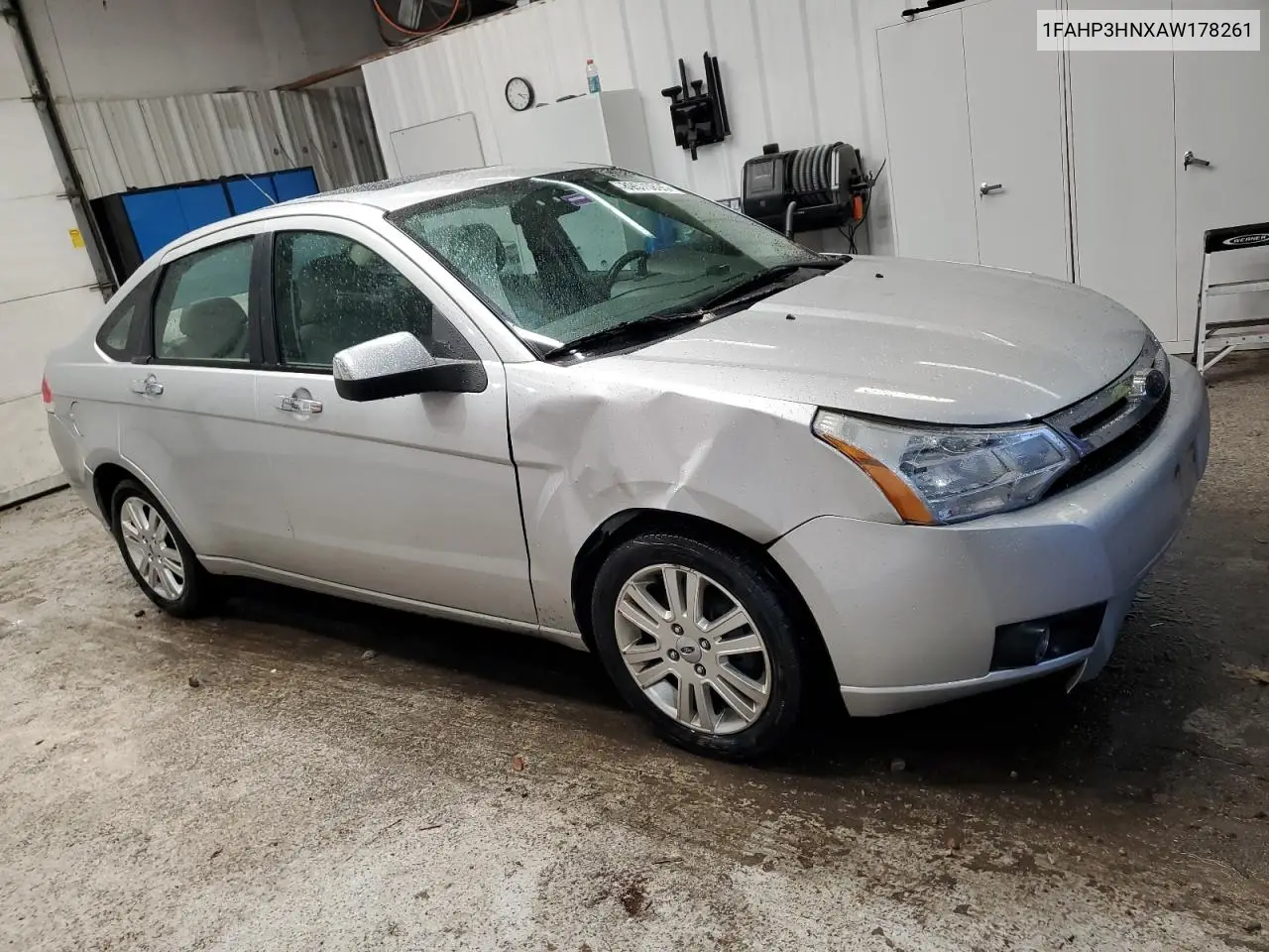 1FAHP3HNXAW178261 2010 Ford Focus Sel