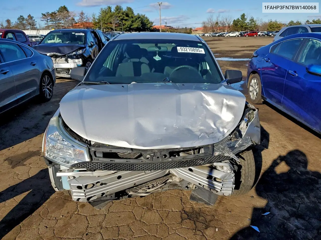 1FAHP3FN7BW140068 2011 Ford Focus Se