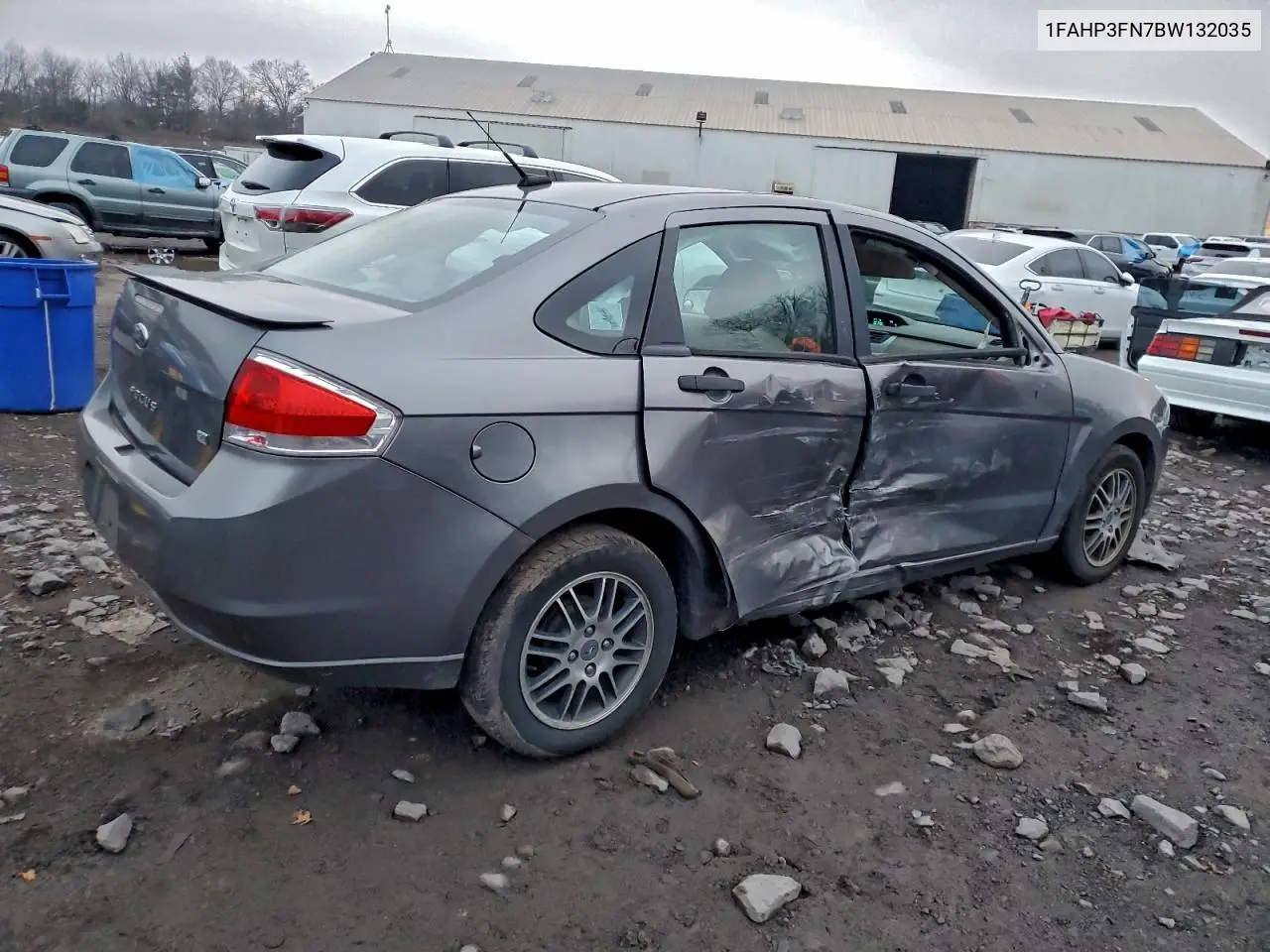 1FAHP3FN7BW132035 2011 Ford Focus Se