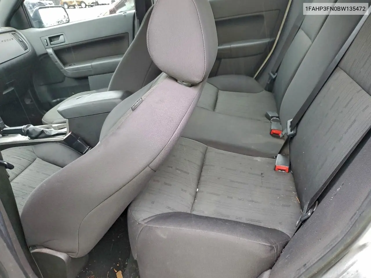 1FAHP3FN0BW135472 2011 Ford Focus Se