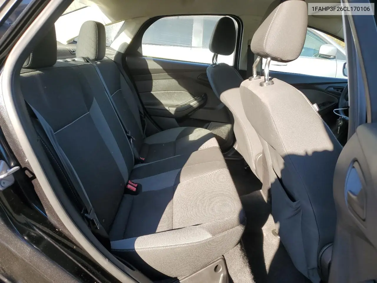 1FAHP3F26CL170106 2012 Ford Focus Se