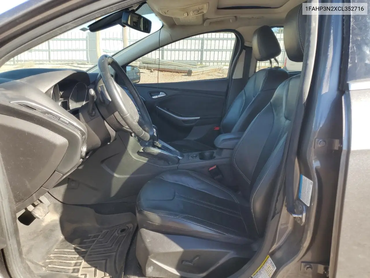 1FAHP3N2XCL352716 2012 Ford Focus Titanium