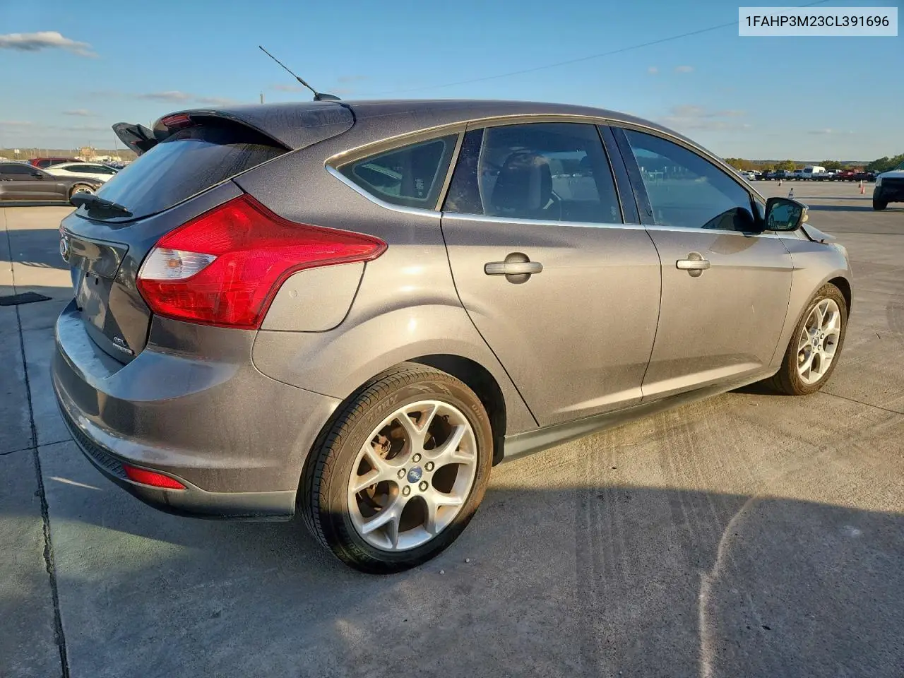 1FAHP3M23CL391696 2012 Ford Focus Sel