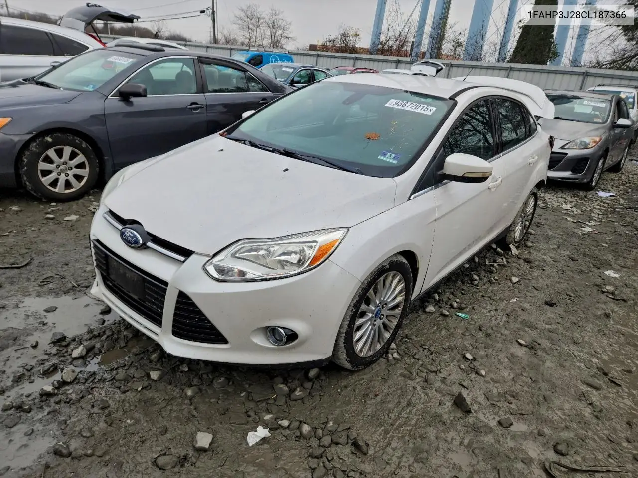 1FAHP3J28CL187366 2012 Ford Focus Titanium