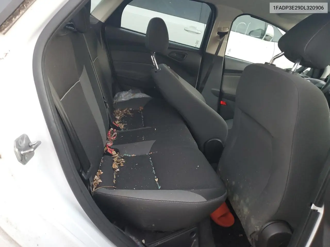 1FADP3E29DL320906 2013 Ford Focus S