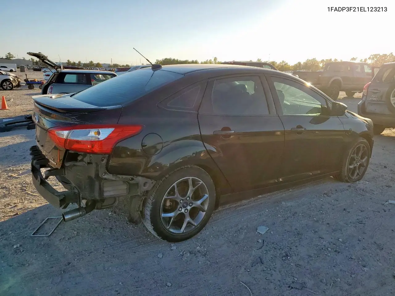 1FADP3F21EL123213 2014 Ford Focus Se