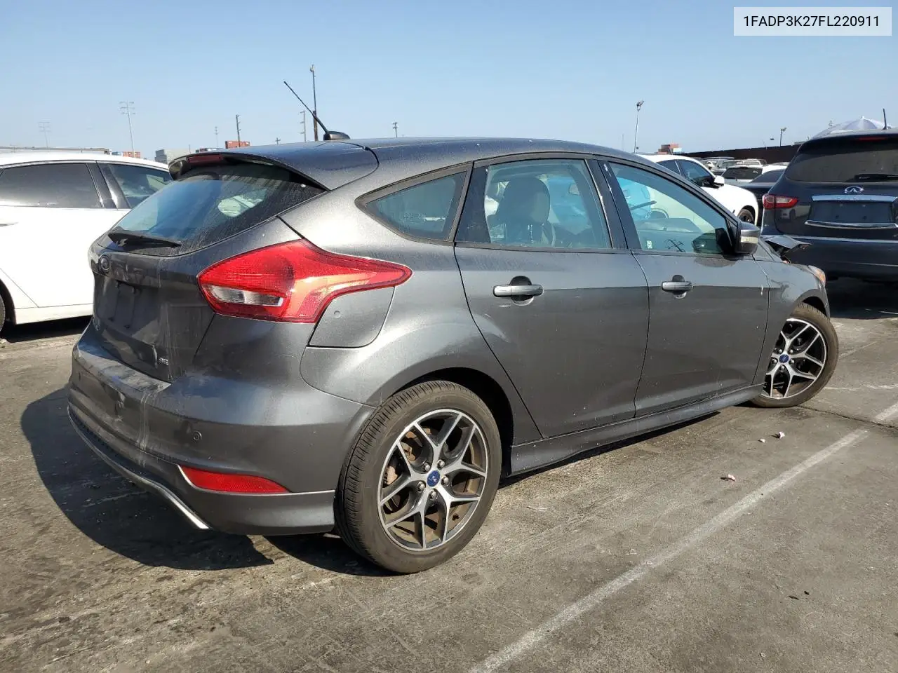 1FADP3K27FL220911 2015 Ford Focus Se
