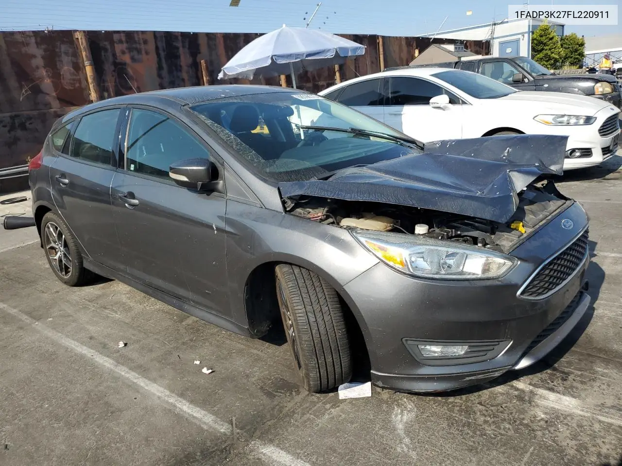 1FADP3K27FL220911 2015 Ford Focus Se