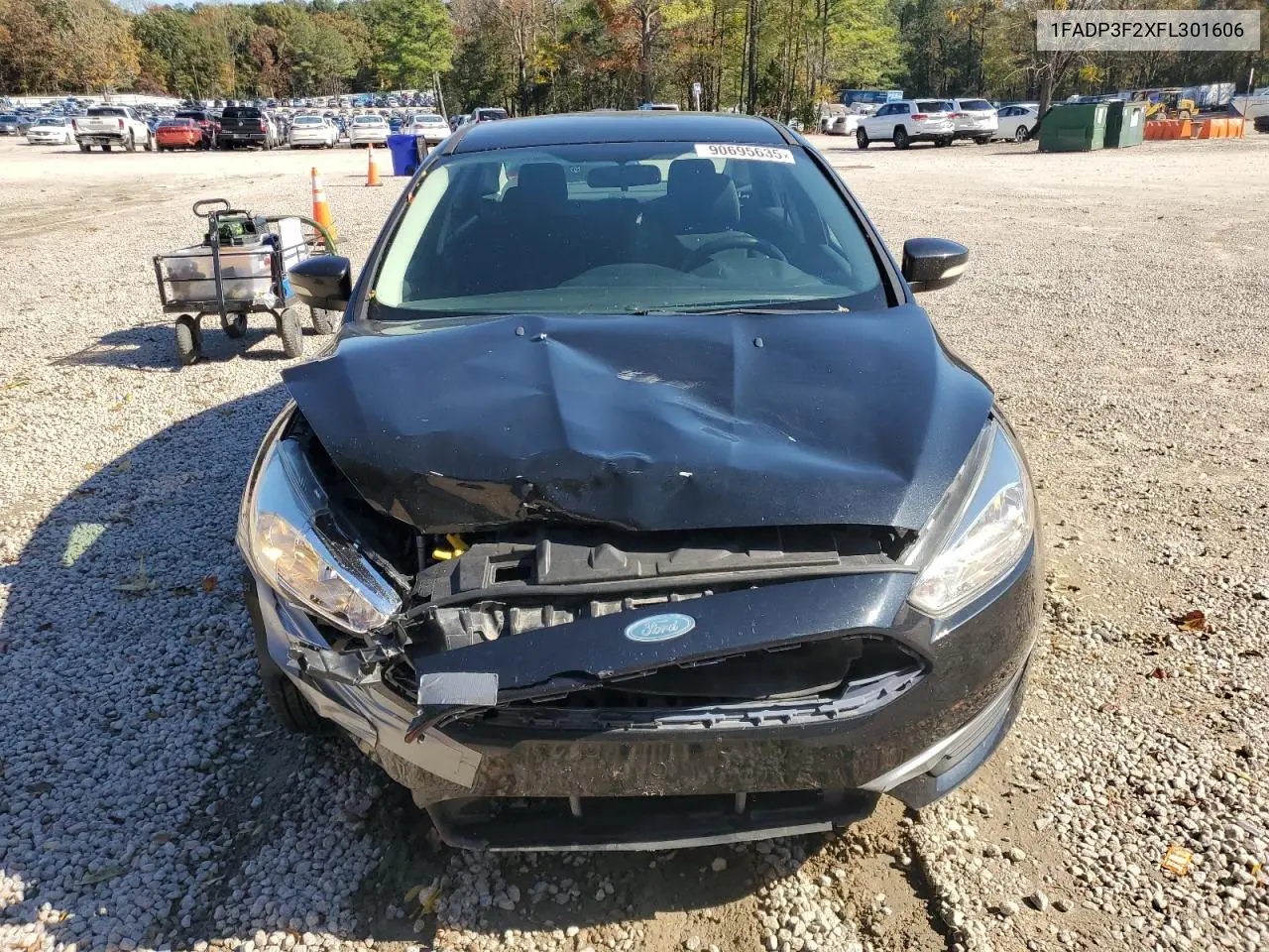 1FADP3F2XFL301606 2015 Ford Focus Se