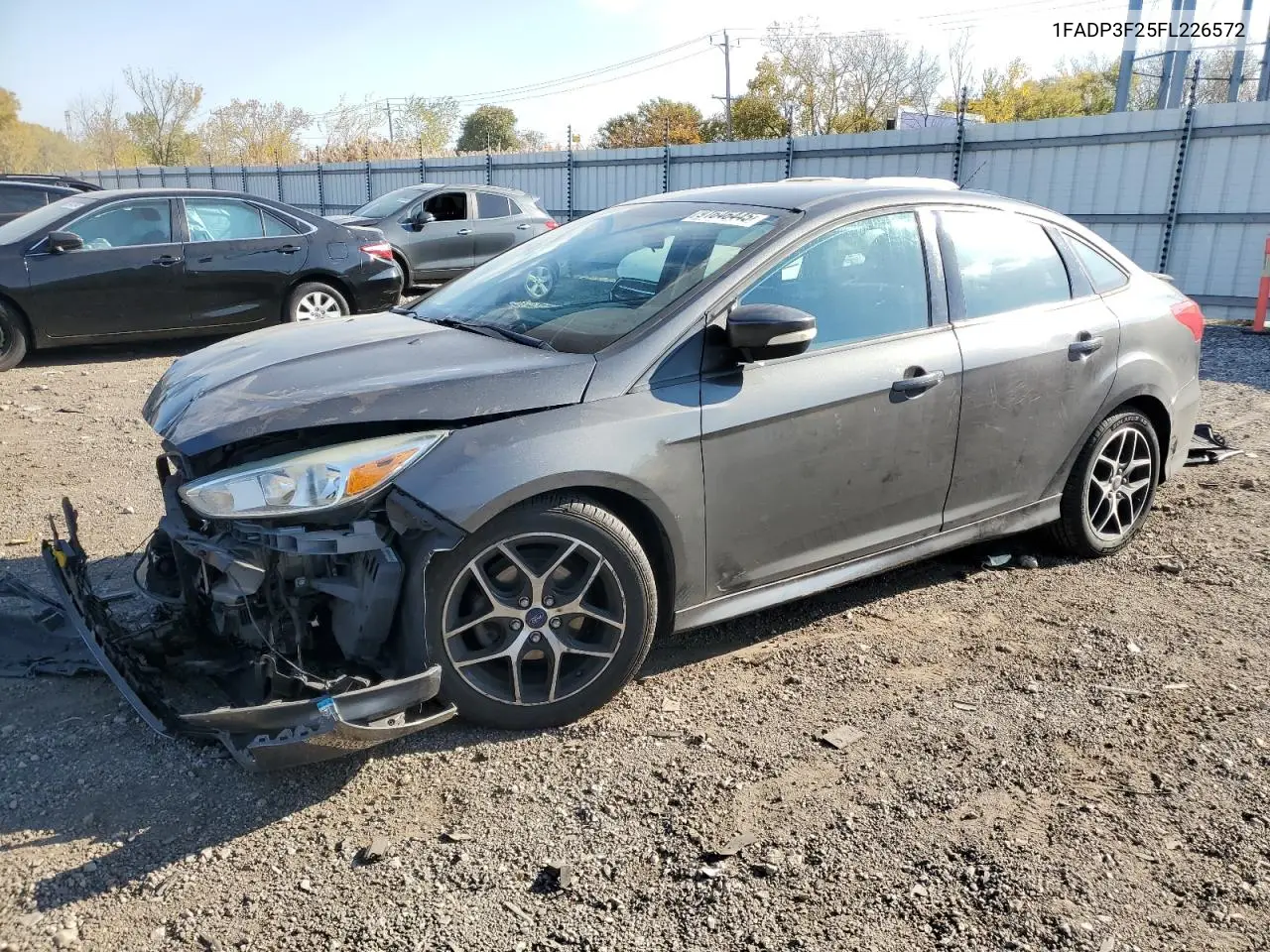 1FADP3F25FL226572 2015 Ford Focus Se