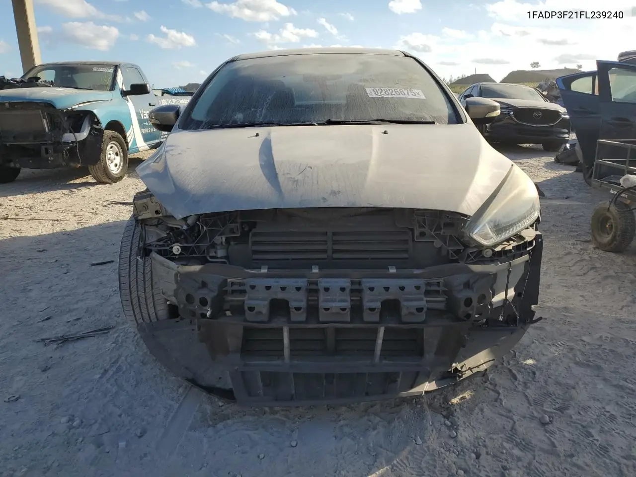1FADP3F21FL239240 2015 Ford Focus Se