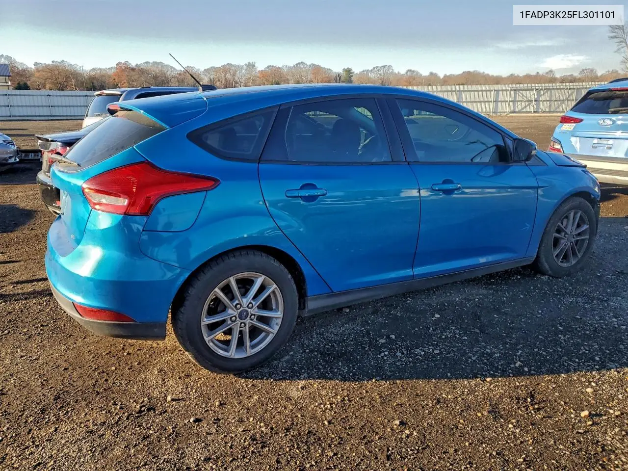 1FADP3K25FL301101 2015 Ford Focus Se