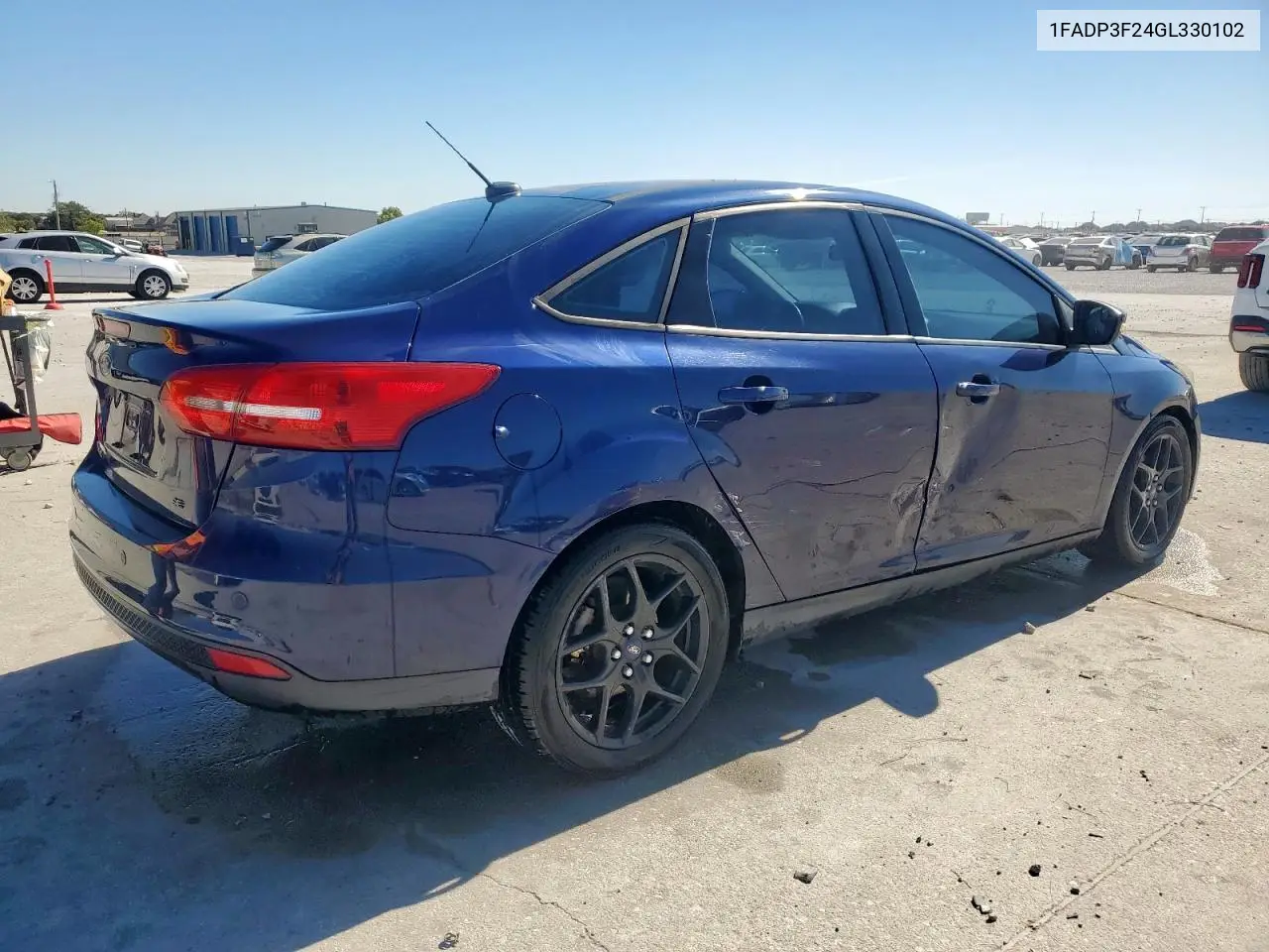 1FADP3F24GL330102 2016 Ford Focus Se