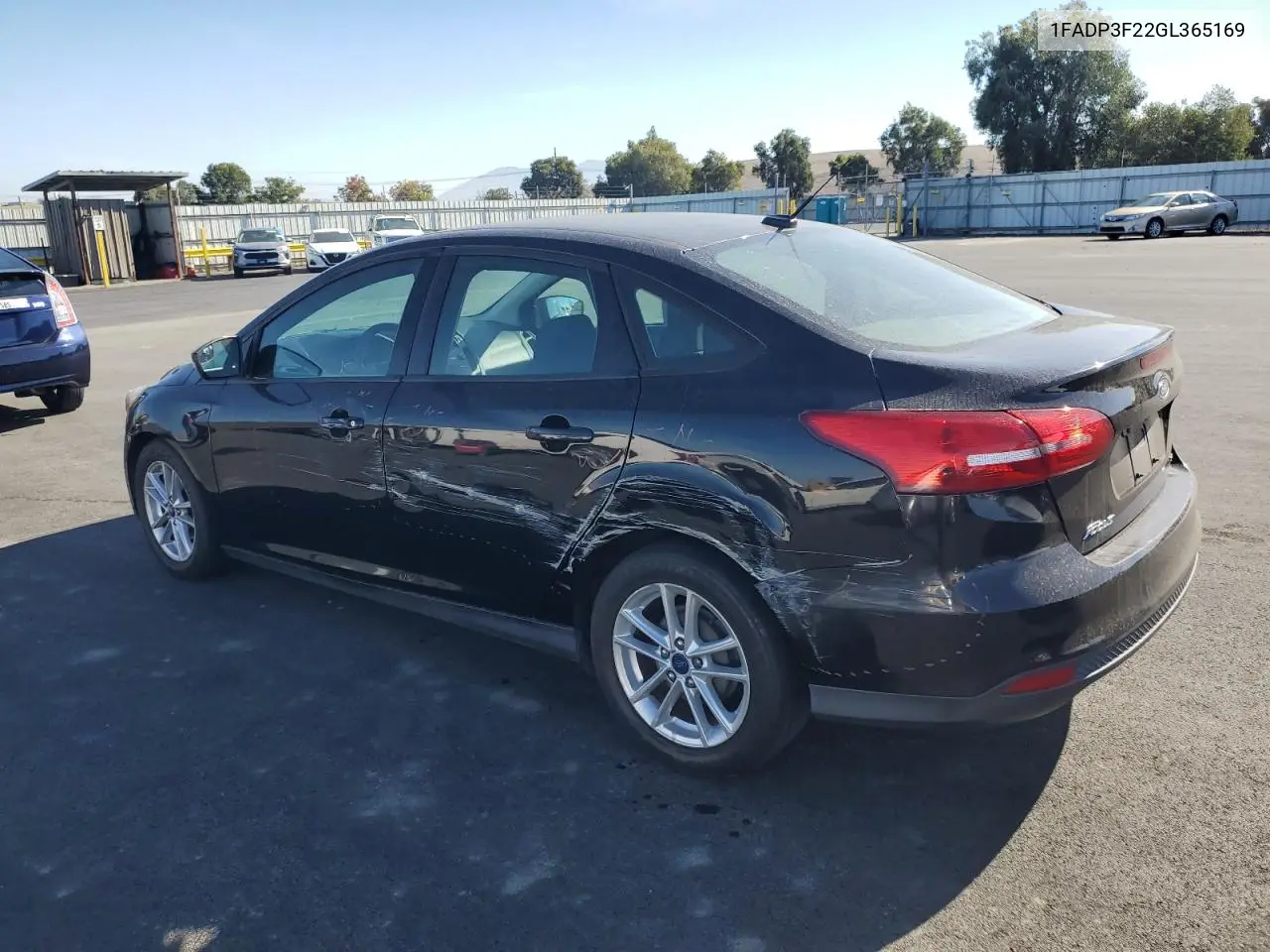 1FADP3F22GL365169 2016 Ford Focus Se