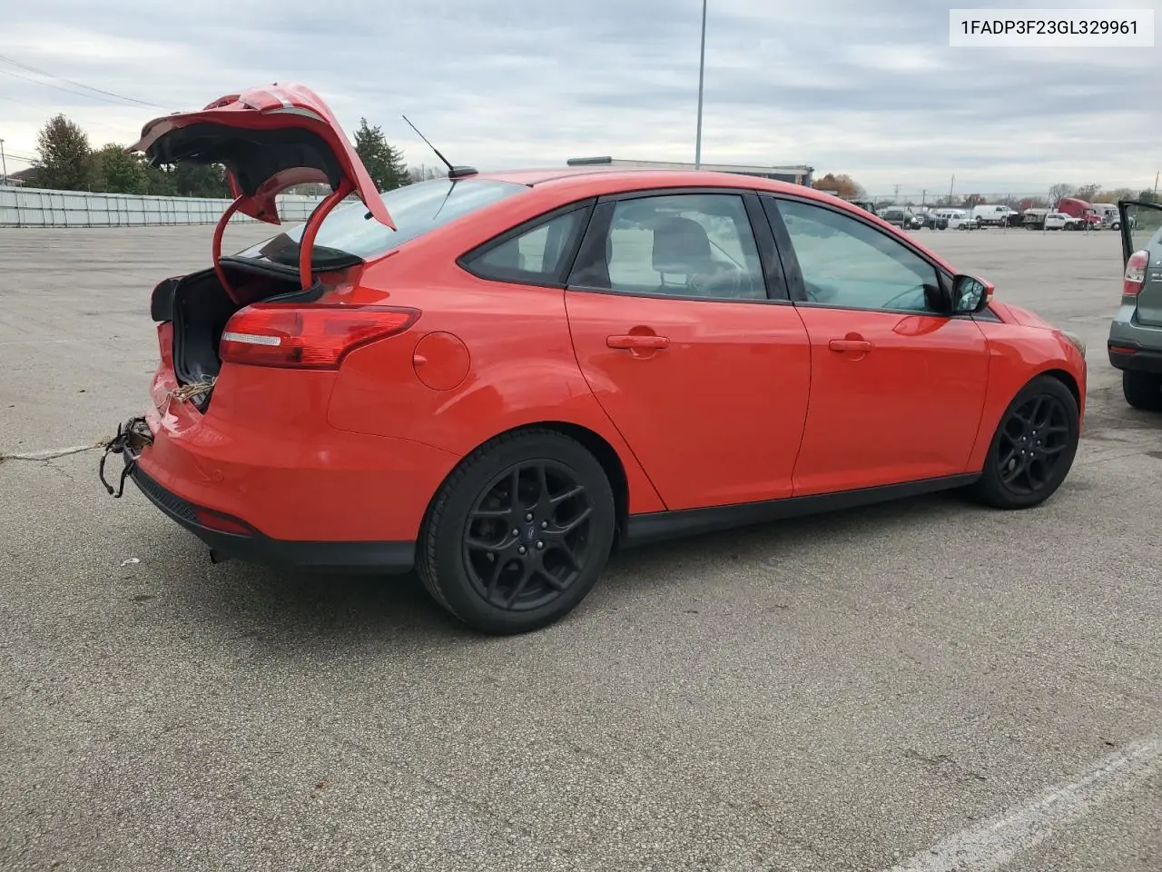 1FADP3F23GL329961 2016 Ford Focus Se