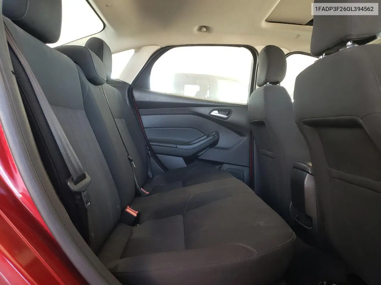 1FADP3F26GL394562 2016 Ford Focus Se
