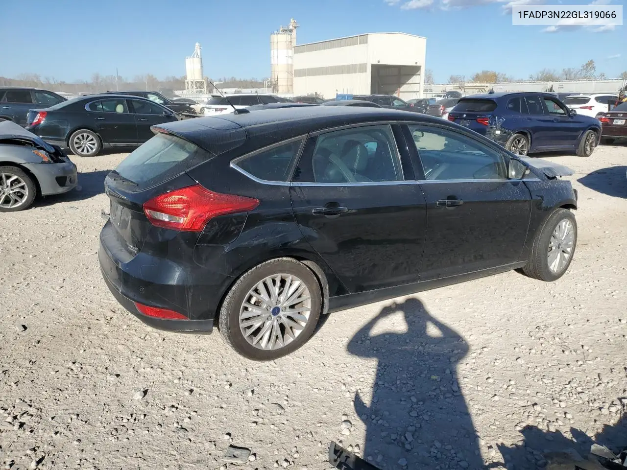 1FADP3N22GL319066 2016 Ford Focus Titanium