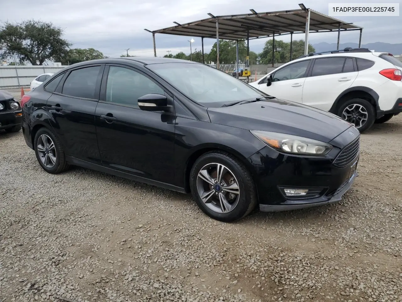 1FADP3FE0GL225745 2016 Ford Focus Se