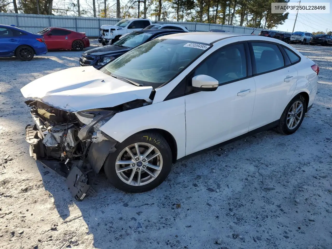 1FADP3F25GL228498 2016 Ford Focus Se
