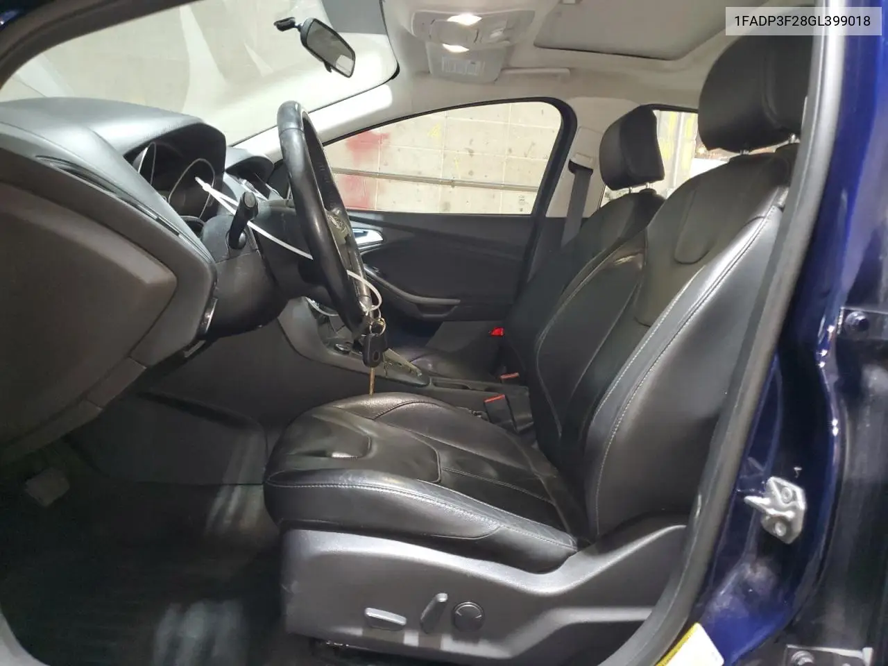 1FADP3F28GL399018 2016 Ford Focus Se